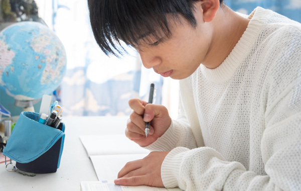 判型の変更によるビジュアル面の強化